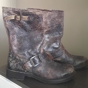 Frye Distressed Leather Boots Size 6-1/2 - 7